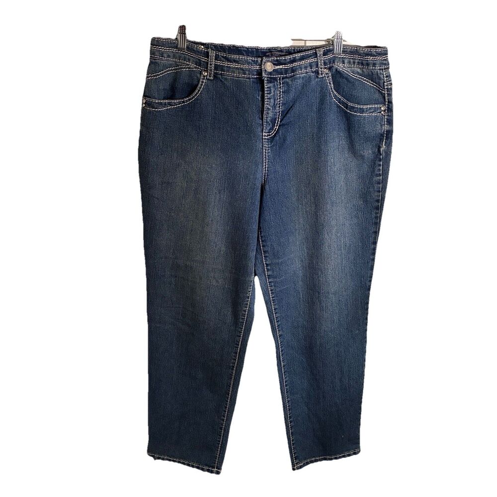 Bandolino Women’s Medium Wash Denim Blue Jeans W/ Rhinestone Pockets. Sz 18W
